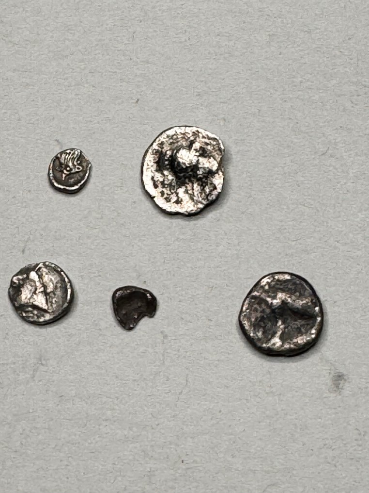 古代. Lot of 5 Coins Including Ionia, Ephesus, Larissa and Korinthia  (没有保留价) #1.2