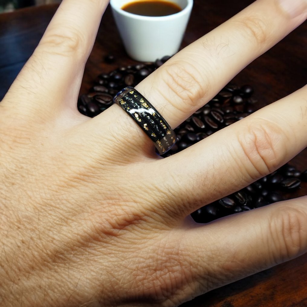 Tungsten ring with gold and meteorite inlays. The energy of the Universe in your hands.- 7 g #4.3