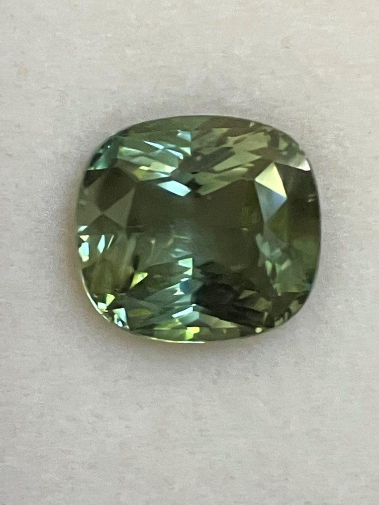 1 pcs Blå, Grønn Safir - 7.07 ct - Gemologisk institutt i Amerika (GIA) #2.1