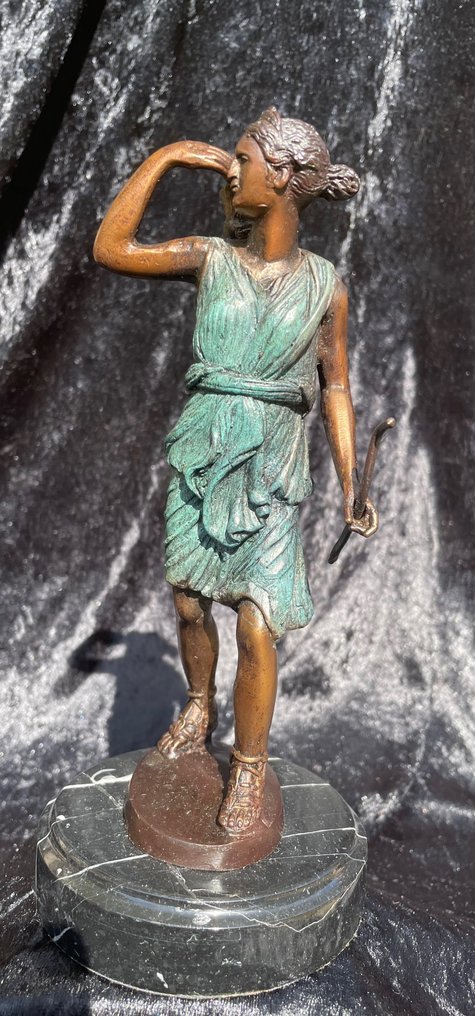 Scultura, Diana - 23 cm - Bronzo patinato #1.1