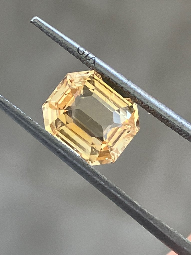 1 pcs  黄色 蓝宝石  - 3.51 ct - 美国宝石研究院（GIA） #1.0