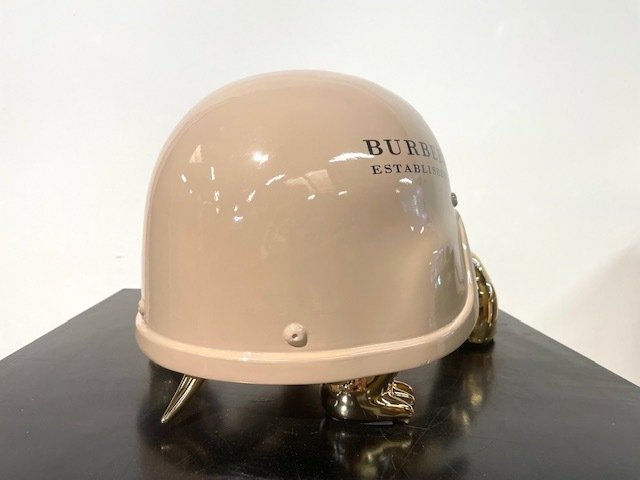 Van Apple - The Golden Peace Turtle - Burberry #2.1