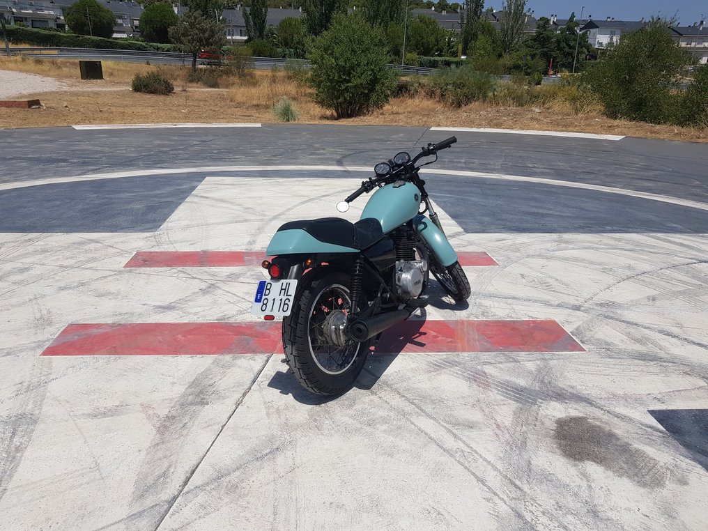 yamaha 250 cc price