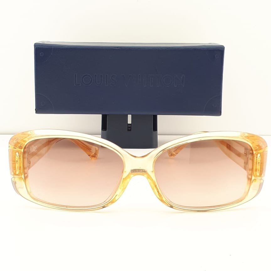Louis Vuitton - Rectangle Amber Brown & Gold Tone with LV Monogram Temple Details - Gafas de sol #1.0