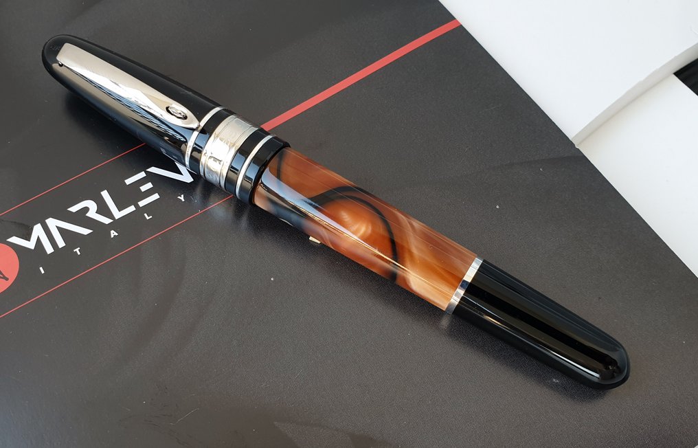 Marlen - Class - Edizione Speciale in Resina Italiana | Marrone e Nera - Penna roller #3.2