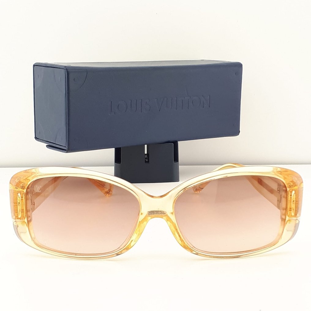 Louis Vuitton - Rectangle Amber Brown & Gold Tone with LV Monogram Temple Details - Gafas de sol #4.3