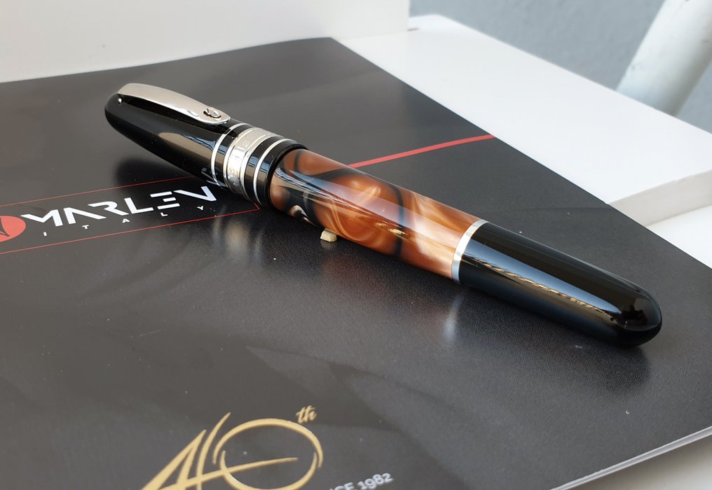 Marlen - Class - Edizione Speciale in Resina Italiana | Marrone e Nera - Penna roller #4.3