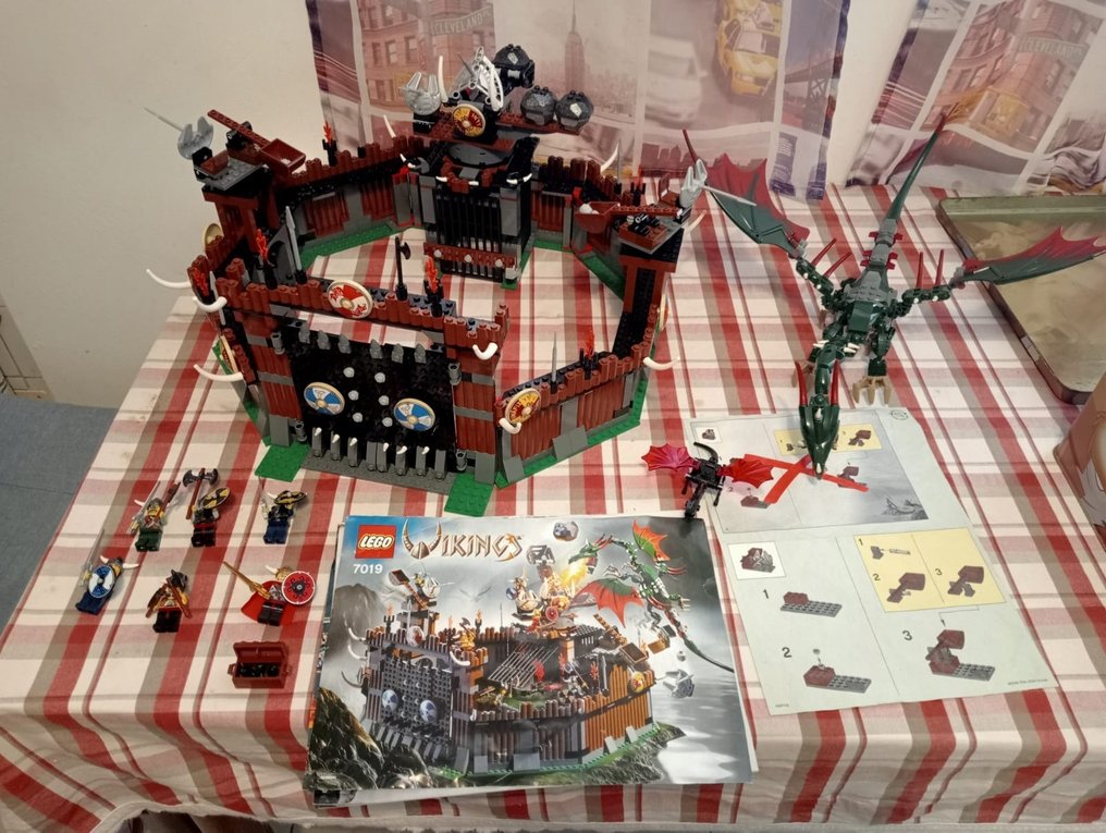 LEGO LEGO Vikings 7019 Fortress and Dragon Usato 100 Completo senza scatola Catawiki