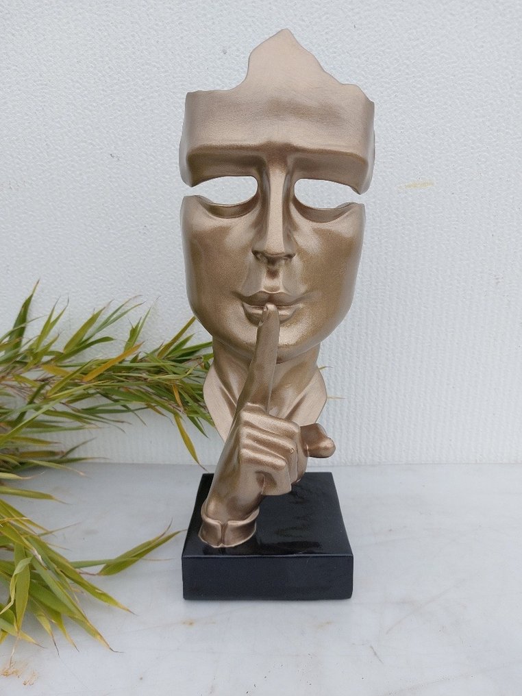 Patsas, artistic Statue head on block '' THE SILENCE '' 42 cm height - 42 cm - polyresin #1.0