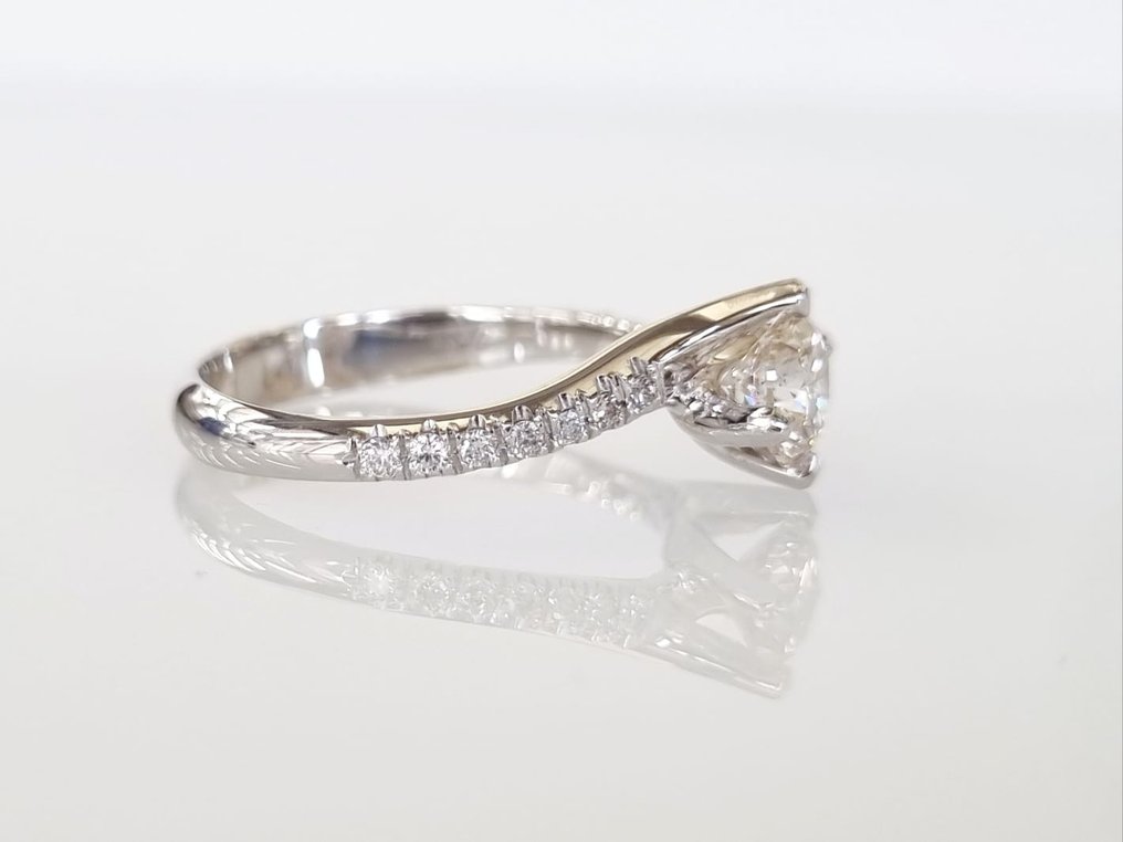 Verlovingsring - 18 karaat Witgoud - 0.87ct. tw. Diamant (Natuurlijk) #2.1