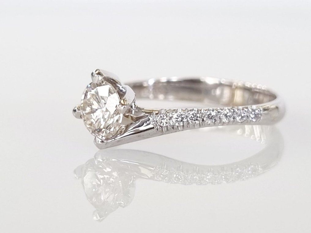 Verlovingsring - 18 karaat Witgoud - 0.87ct. tw. Diamant (Natuurlijk) #4.3