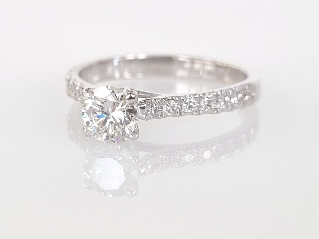 訂婚戒指 - 18 克拉 白金 -  0.77ct. tw. 鉆石 (天然) #3.2