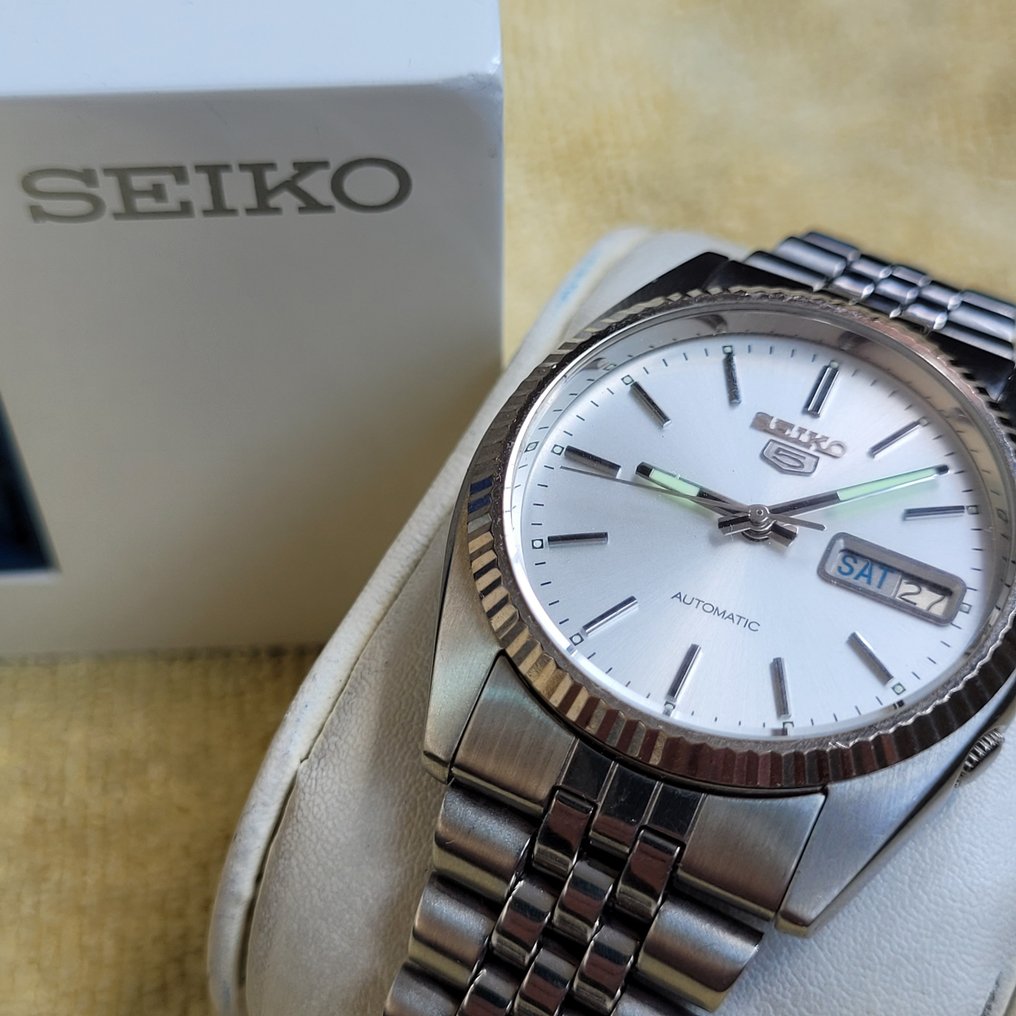 Seiko 5 Fluted Bezel Automatic Watch No Reserve Price Men 1970