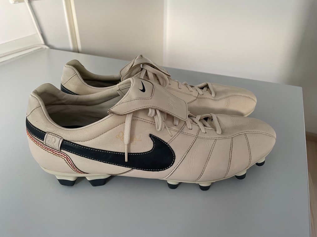 Nike Tiempo R10 Ronaldinho FG FR 48 UK 13 US 14 2007 Football boot Catawiki
