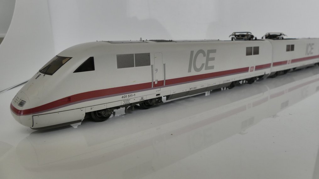 Fleischmann H0 - 4470 - Train set (1) - ICE - DB #3.1