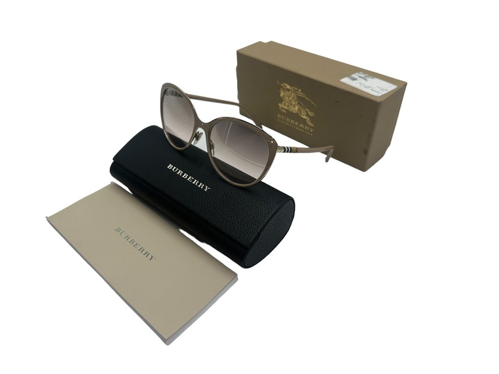 Burberry B 3096 1266 71 Sunglasses Women s Cat s eye Solglasogon Catawiki