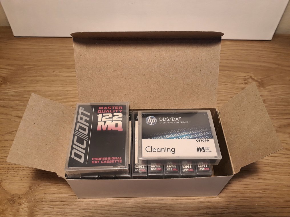DIC DAT & HP - DAT Cassette 122 MQ Master Quality PRO & DDS / DAT Cleaning Cartridge C5709A DAT - digital audio tape - Multiple models #1.0