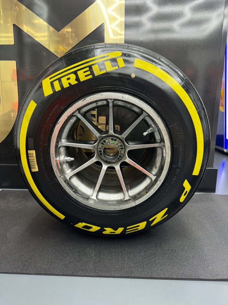 Tyre complete on wheel - oz - 2021 #3.2