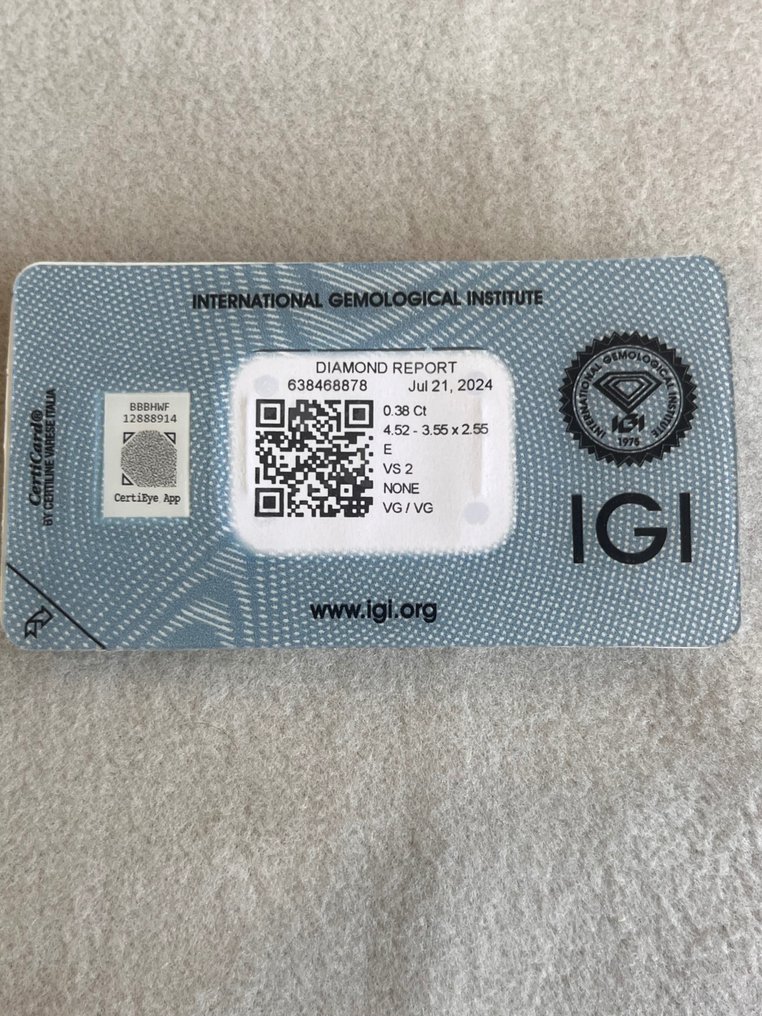 1 pcs Gyémánt  (Természetes)  - 0.38 ct - Smaragd - E - VS2 - Nemzetközi Gemmológiai Intézet (IGI) #1.0