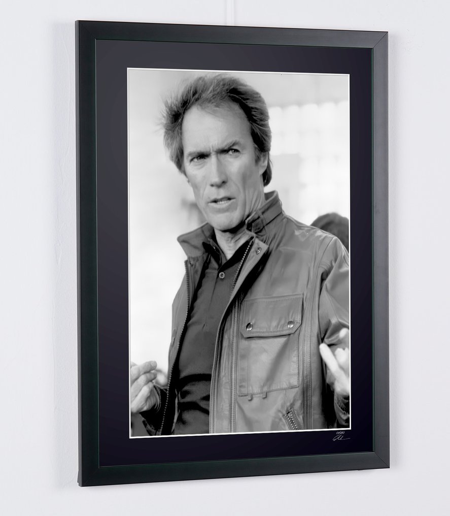 Clint Eastwood - "Sudden Impact (1983)" - Fine Art Photography - Luxury Wooden Framed 70X50 cm - Limited Edition Nr 01 of 30 - Serial ID 17112 - Original Certificate (COA), Hologram - 100% New. Shipping Reduction from 3 items #3.2