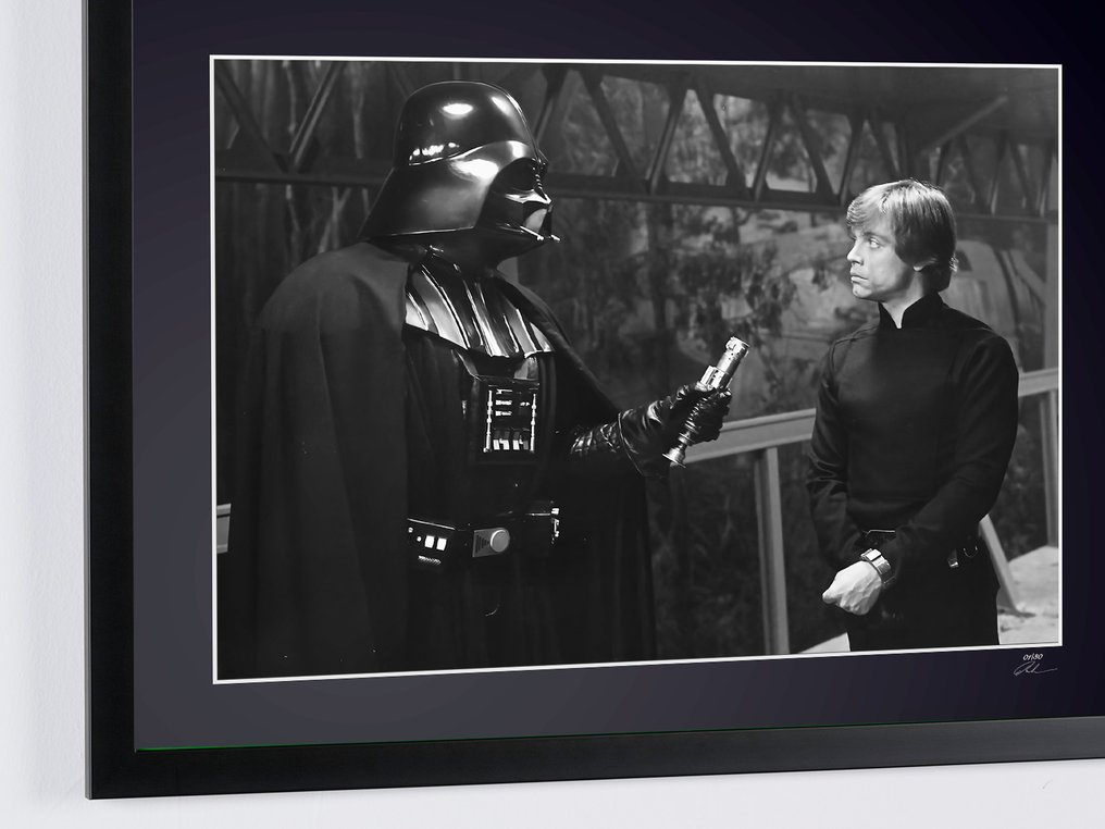 STAR WARS -RETURN OF THE JEDI -  Vader & Luke - Fine Art Photography - Luxury Wooden Framed 70X50 cm - Limited Edition Nr 02 of 30 - Serial ID 60058 - Original Certificate (COA), Hologram - 100% New. Shipping Reduction from 3 items #3.2