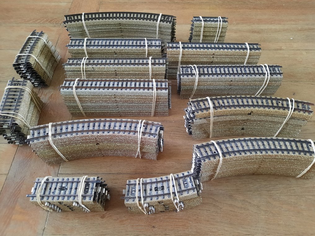 Märklin H0 - 5106/5100/5200/5129/5101/5107/5146/5147 - Voie ferrée pour trains miniatures (130) - M Rails #1.0