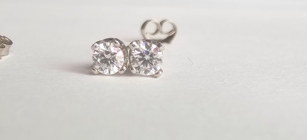 Ei pohjahintaa - Nappikorvakorut - 18 kt. Valkokulta Timantti (Luonnollinen) - Timantti #4.3