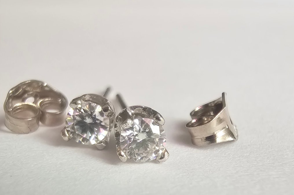 Ei pohjahintaa - Nappikorvakorut - 18 kt. Valkokulta Timantti (Luonnollinen) - Timantti #3.2