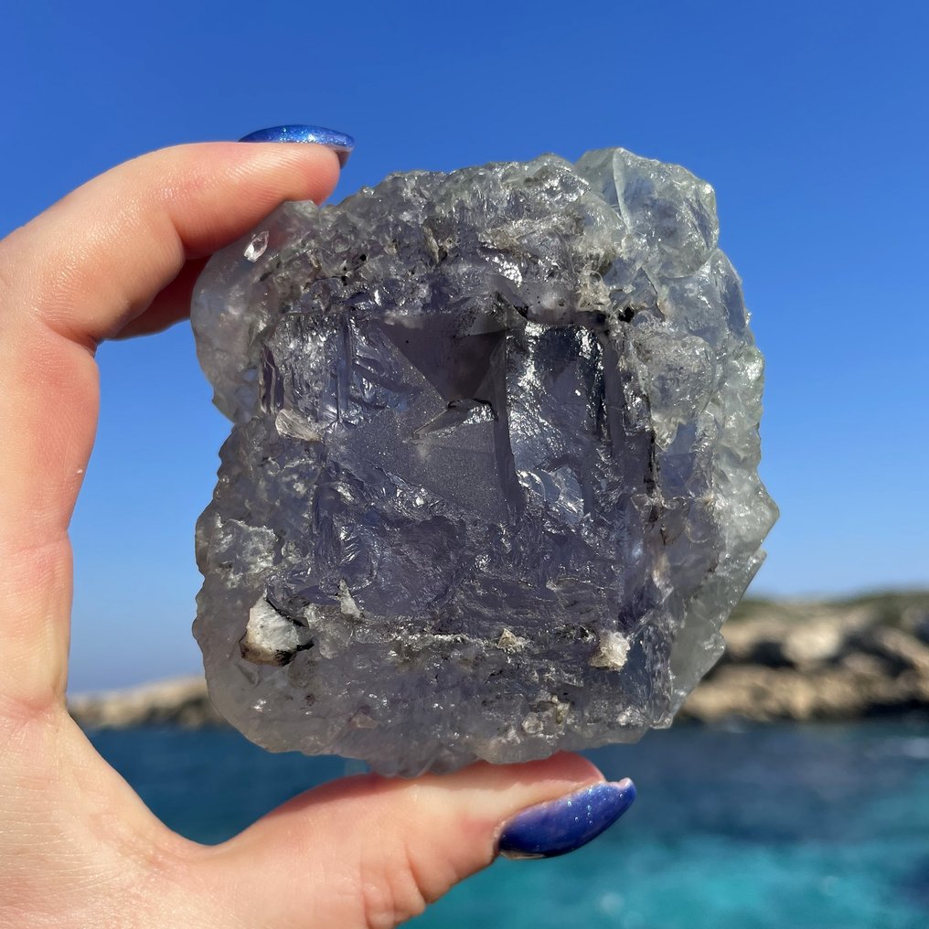 EXTREMELY RARE! XXL Violet FLUORITE Collector's Crystal Crystal - Height: 8 cm - Width: 8 cm- 596 g #1.0