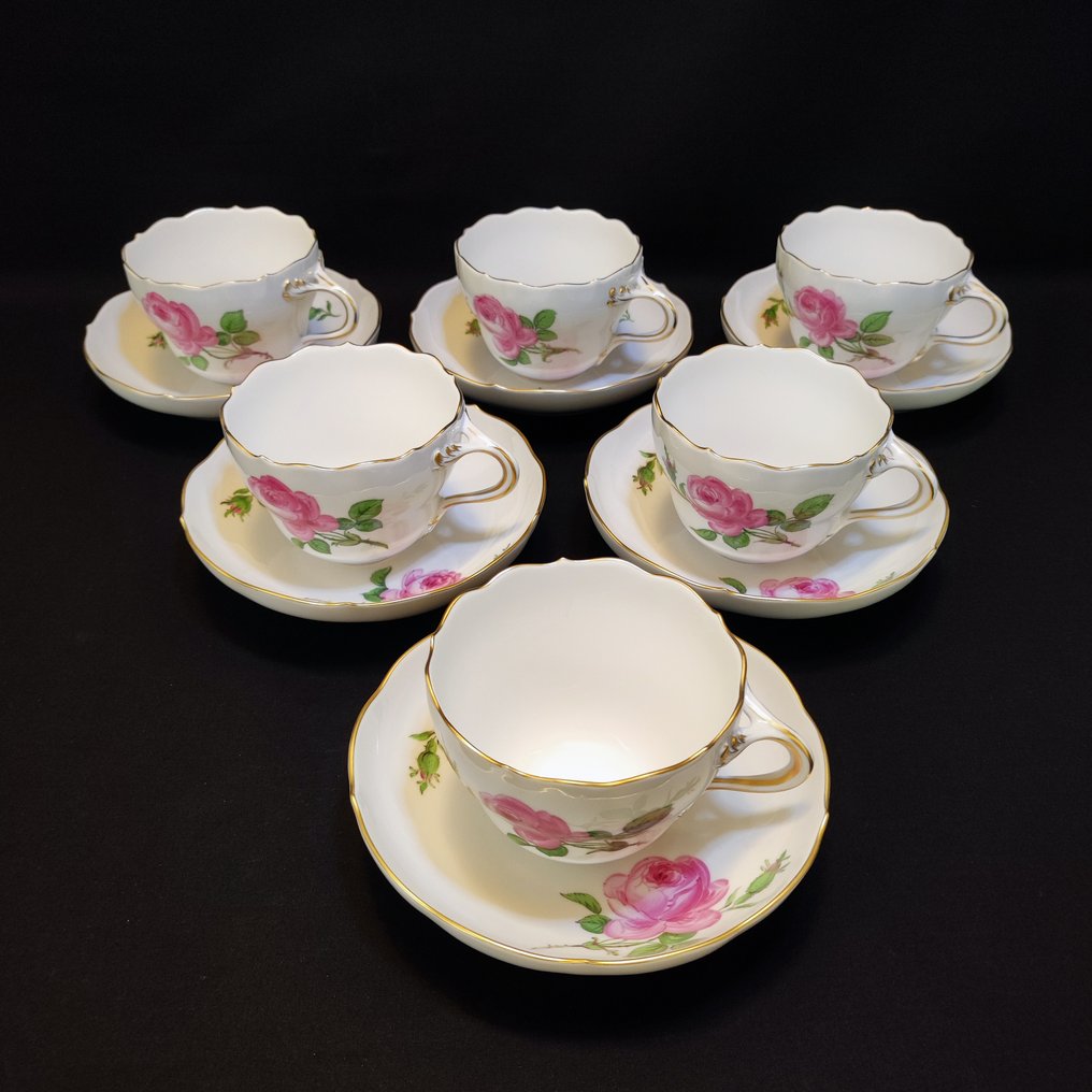 Meissen - J. J. Kaendler - Service à café pour 6 personnes (12) - 6er Set Kaffeetassen mit Untertassen Rote Rose/Meissener Rose und Goldrand Neuer Ausschnitt - Porcelaine #1.2