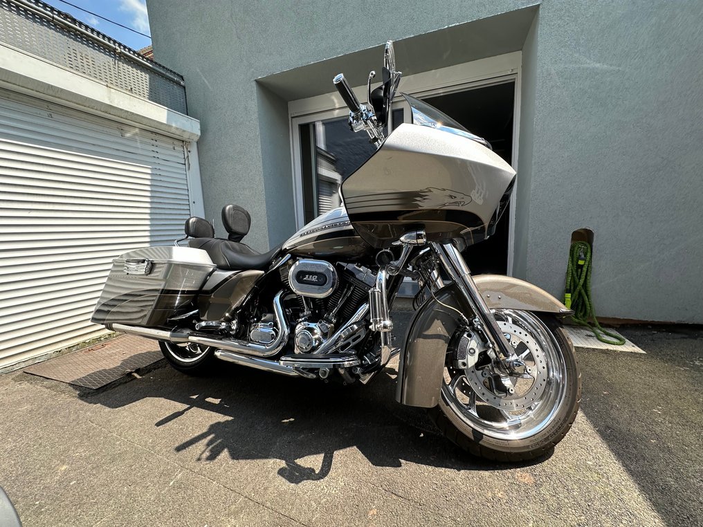 Harley-Davidson - Road Glide - CVO - 1800 cc - 2009 #2.2