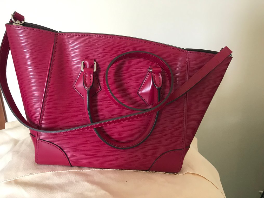 Louis Vuitton Phoenix Sac a main Catawiki