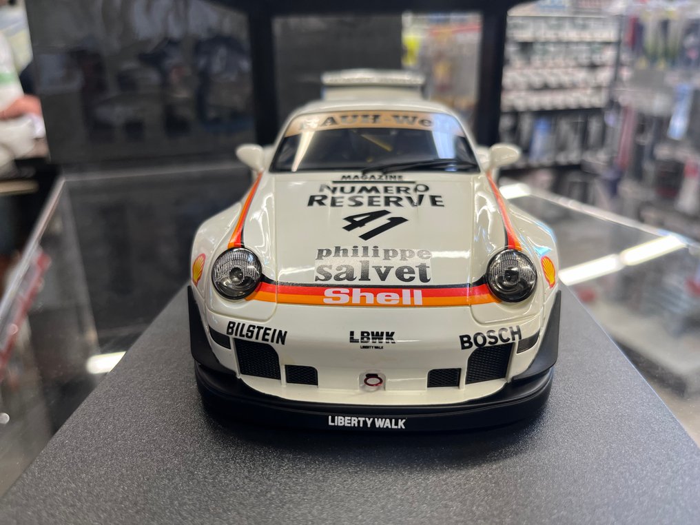 GT Spirit 1:18 - Modelracerbil - Porsche 911 RWB Kato san - Reserve#41 #3.2