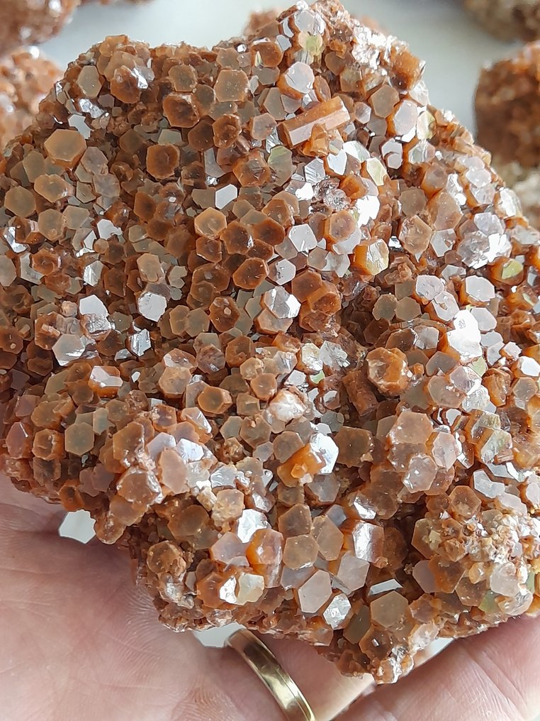 Gros morceaux d'Aragonite (Spoutnik) - groupes cristallins - Hauteur : 7 cm - Largeur : 8 cm- 4.5 kg - (12) #2.1