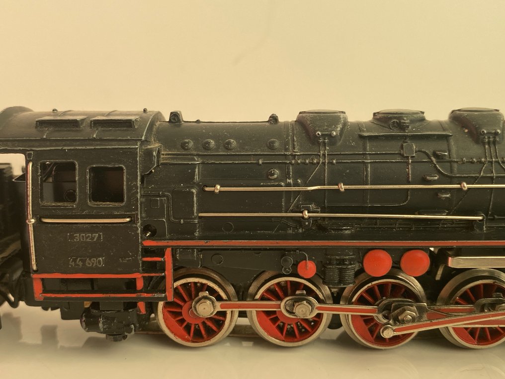 Märklin H0 - 3027 - Locomotiva a vapor com vagão de carvão (1) - BR 44 - DB #3.2