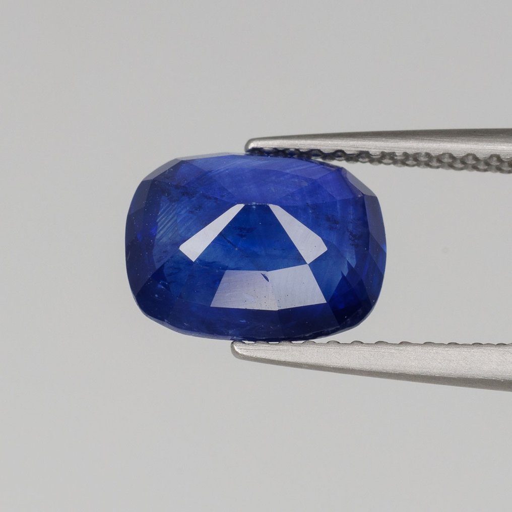 1 pcs  Μπλε Ζαφείρι  - 3.27 ct - Asian Institute of Gemological Sciences (AIGS) - Βασιλικό Μπλε #4.3
