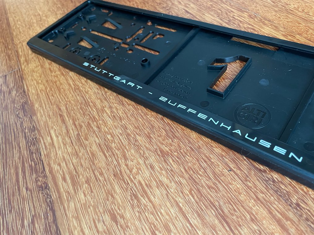 Porsche nummerpladeholder - Stuttgart - Zuffenhausen - 1948 - Porsche - NO ENVIO A CANARIAS #1.0