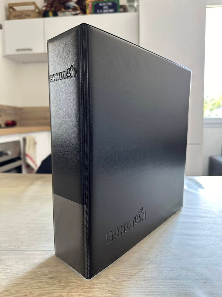 法国  - 3个‘Bakuton’相册套装及3x100张塑料卡片袋，用于存放卡片（宝可梦、海贼王等）。 #1.0