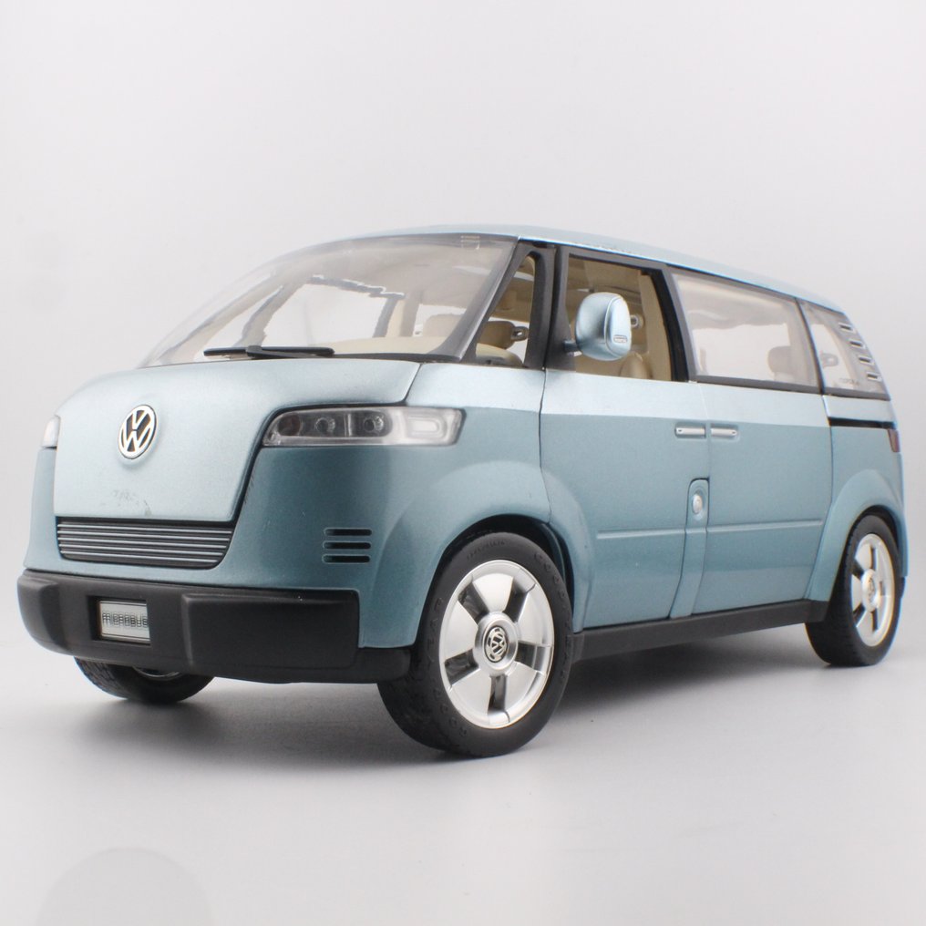 Revell 1:18 - Modell kupé - VW Microbus Concept Car #1.1