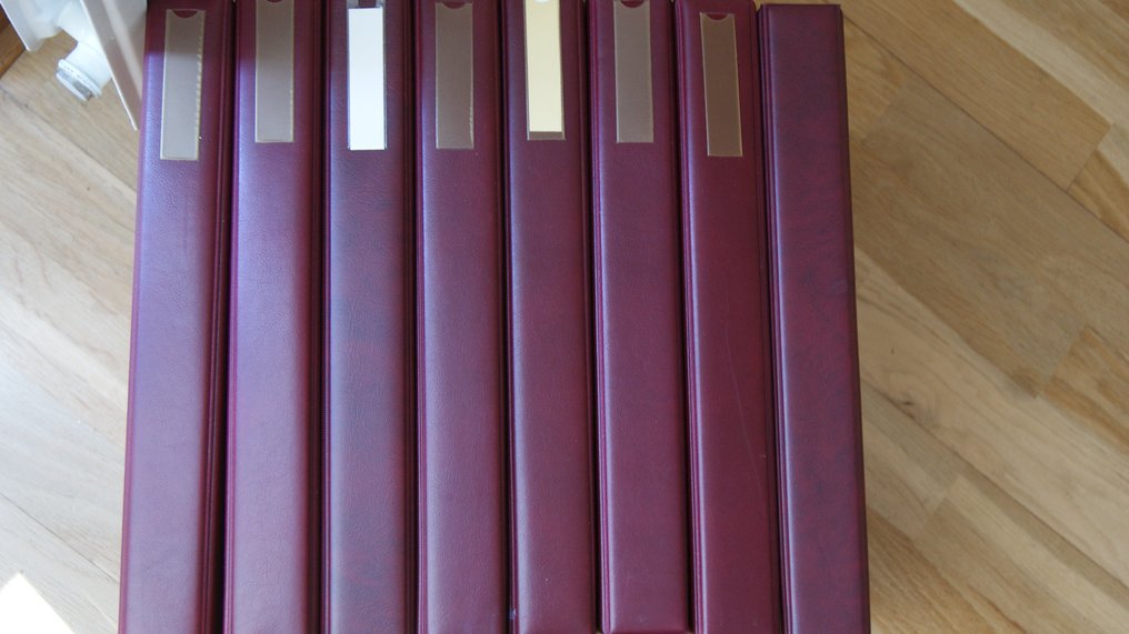 8 Albums, red with each 20-4 section pages including black cardboard - Used - Luxury quality - Borno - Postcard album (8) - 2000-2000 #1.0