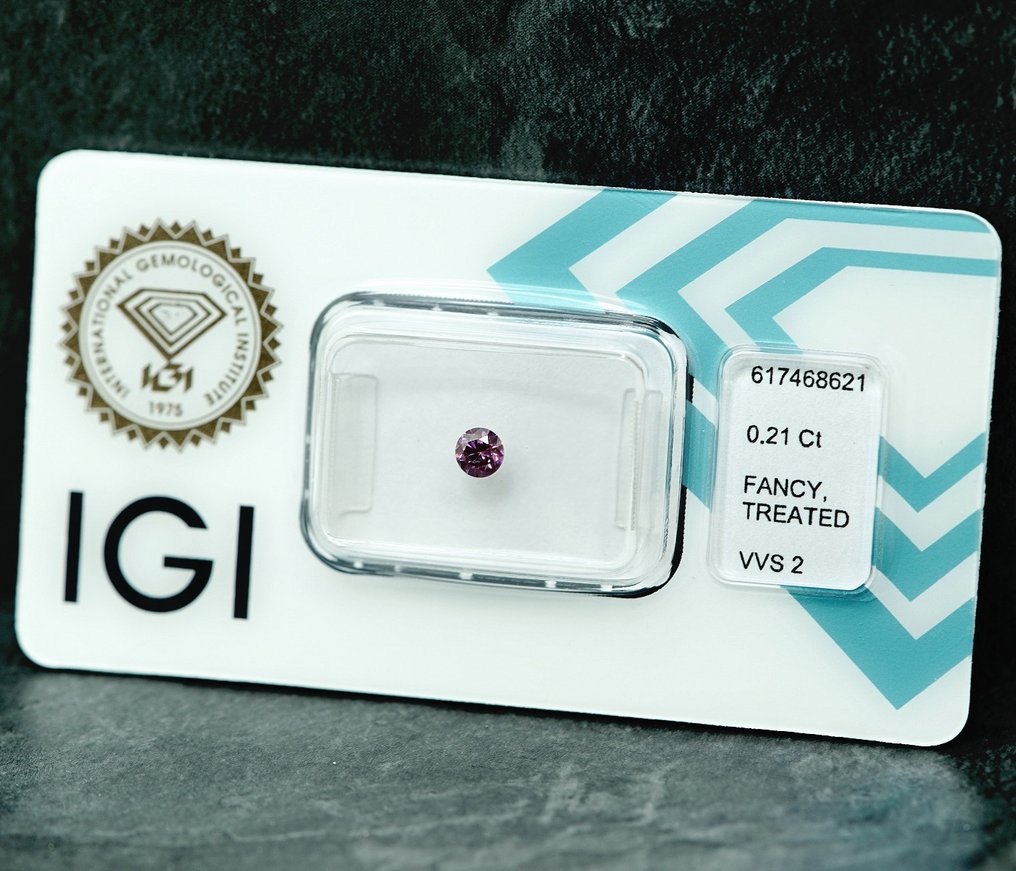 1 pcs Diamond (Colour-treated) - 0.21 ct - VVS2 - International Gemological Institute (IGI) #3.2