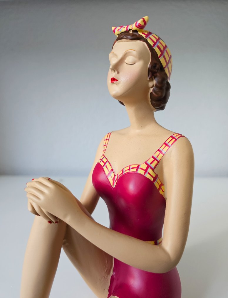 Veistos, Baddame Jaren '50 - 30 cm - hartsi #2.1