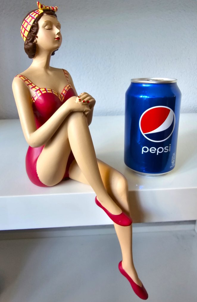 Veistos, Baddame Jaren '50 - 30 cm - hartsi #1.0