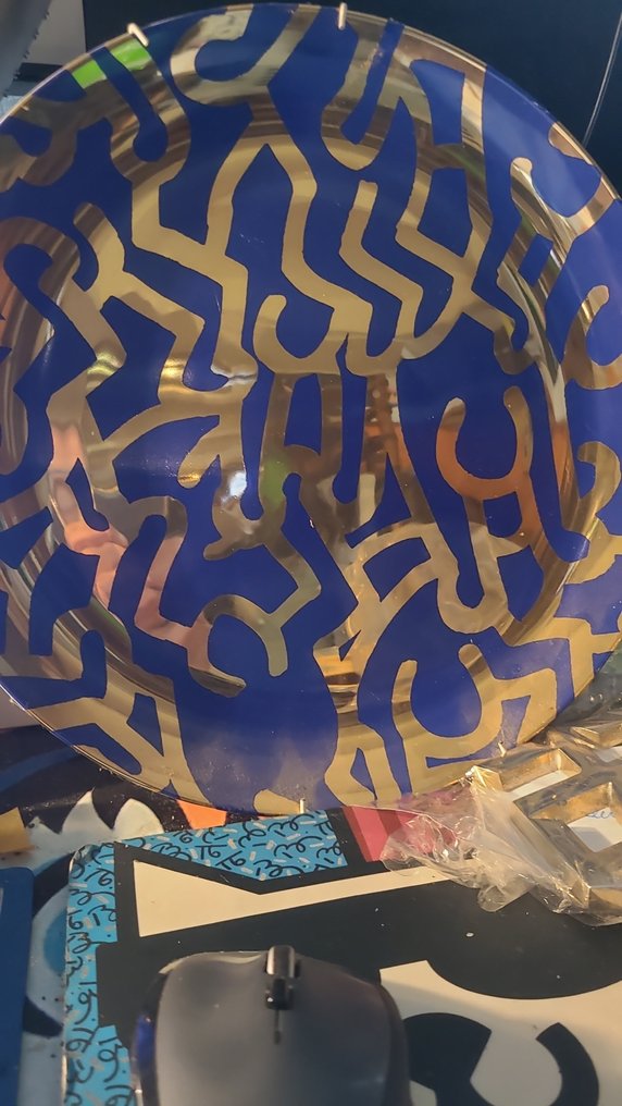 Keith Haring (after) - Doubles · Porcelain platter plate #2.1