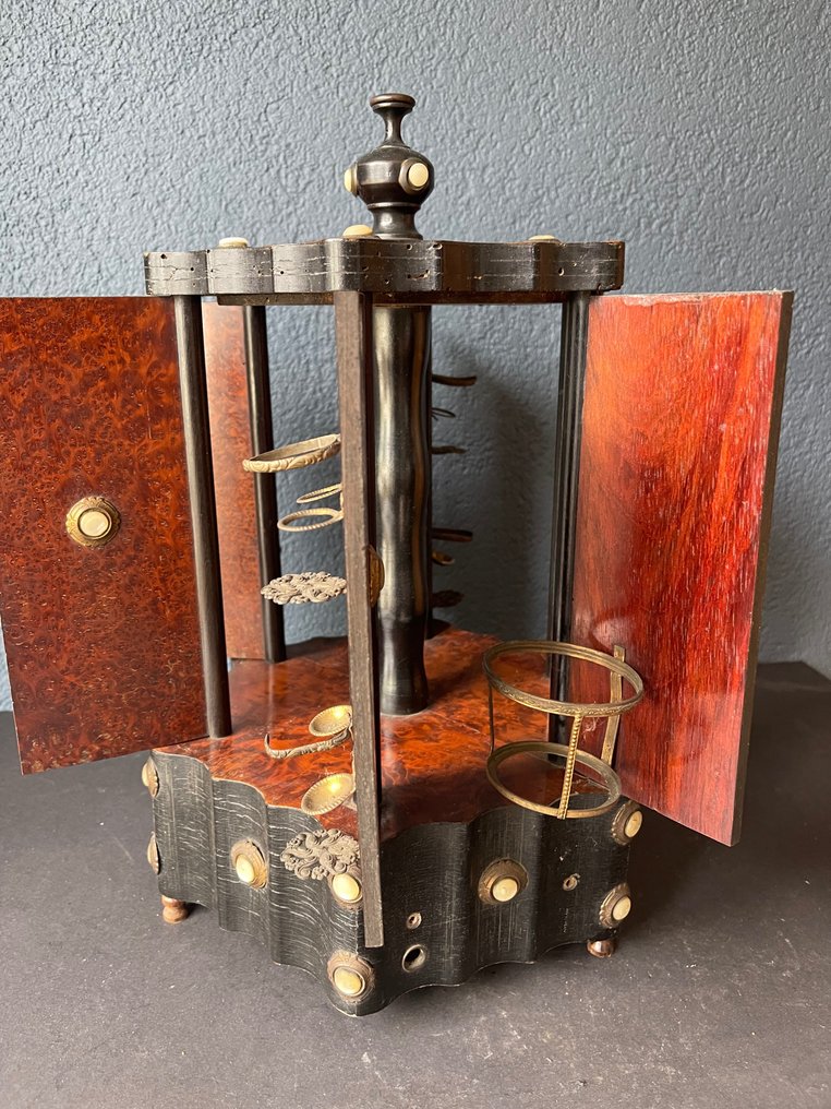 Exceptioneel groot formaat - Napoleon III - 雪茄架 - 黄铜, 木头变黑,胡萝卜核 - Sigarencarrousel #3.2