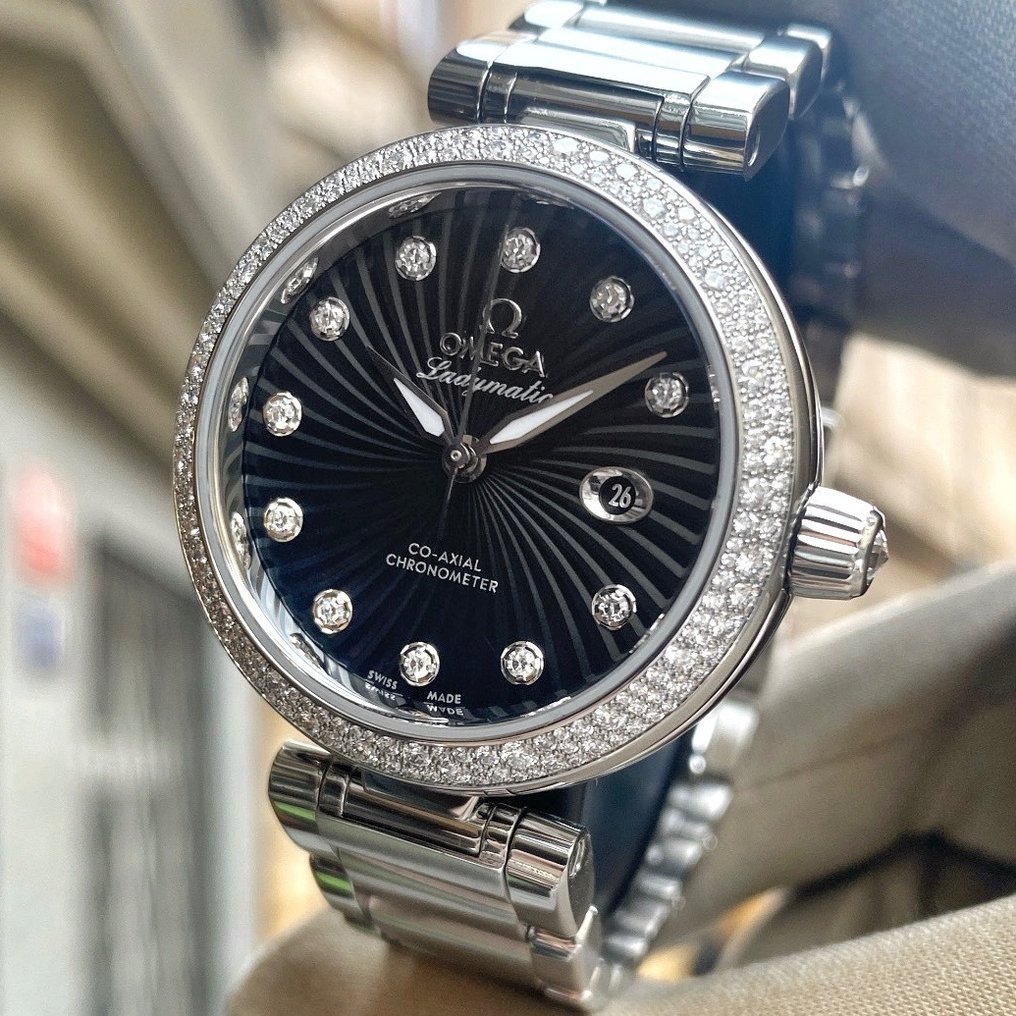 Omega De Ville Ladymatic Diamonds 425.35.34.20.51.001 Women 2014 auction online Catawiki