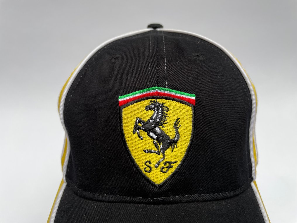 Ferrari cap with embroidered Ferrari scudetto. - Ferrari #3.2