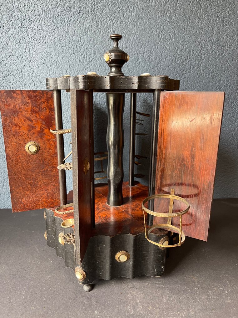 Exceptioneel groot formaat - Napoleon III - 雪茄架 - 黄铜, 木头变黑,胡萝卜核 - Sigarencarrousel #1.0