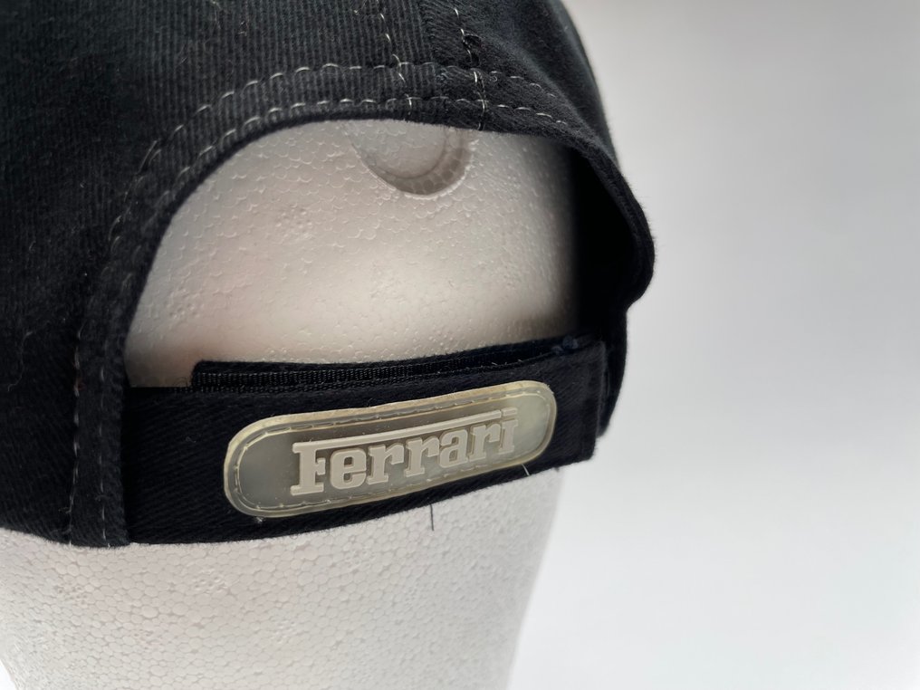 Ferrari cap with embroidered Ferrari scudetto. - Ferrari #4.3