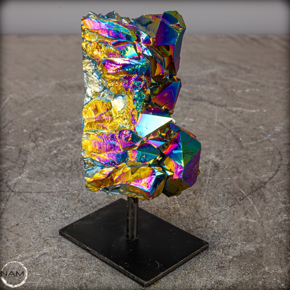 Πολύ Σπάνιο AAA+++ Rainbow Aura Amethyst - Quartz σε στάση- 572.81 g #1.2